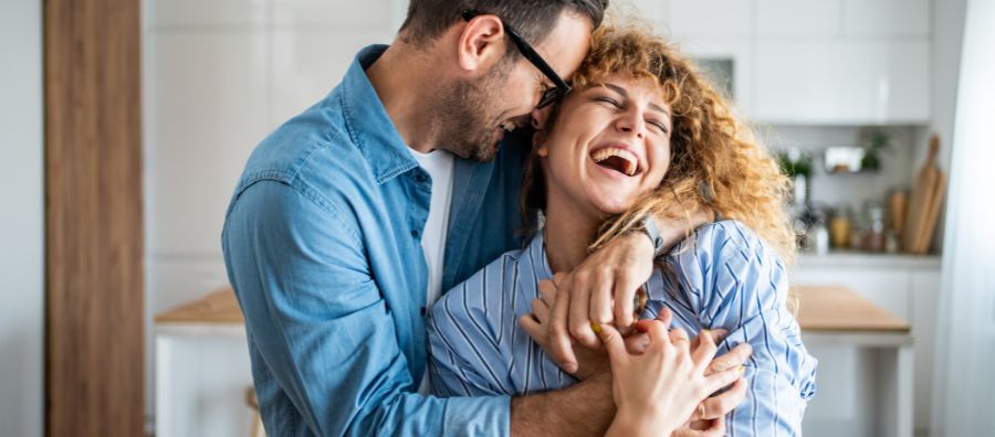 Freundschaft Plus? Kann daraus Liebe werden? Hier gibts die Tipps!