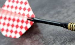 Dart spielen im Südosten von Berlin